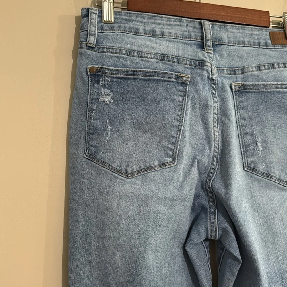 Judy Blue Perfect Summer Distressed Boyfriend Cropped Jeans Women's Size 11-30